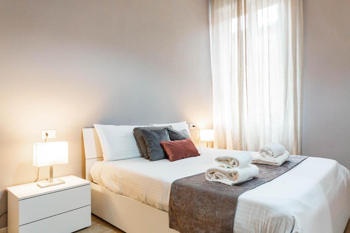 Duomo 10 Minuti Family House 5 Pax Balcone Wifi Apartamento Milán